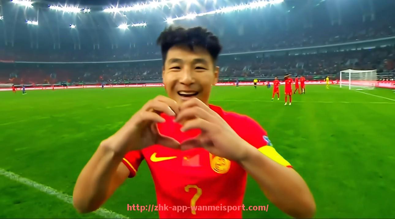 完美体育官方入口-老牌意甲球队队徽:历史悠久球队的队徽设计与变化